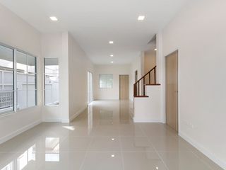 Haus zum Kauf mit 4 Zimmer in Bang Kruai, Nonthaburi