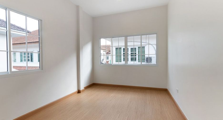 Haus zum Kauf mit 4 Zimmer in Bang Kruai, Nonthaburi