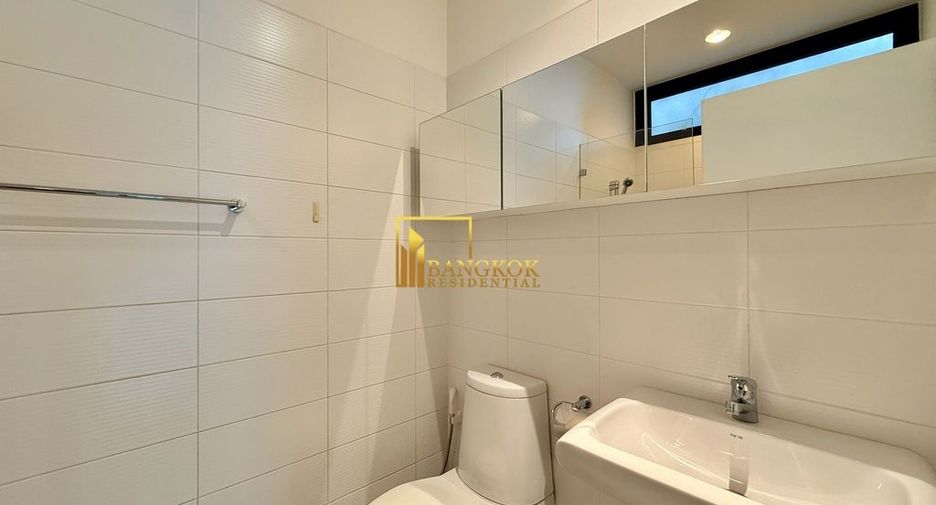 For rent 4 bedrooms villa in Watthana, Bangkok