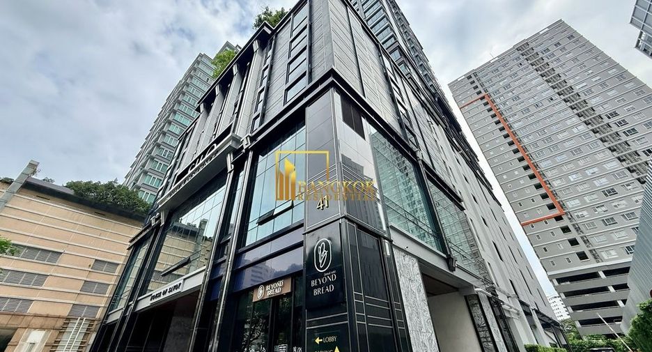 出租 2 卧室 服务式公寓 在 Khlong Toei, 曼谷
