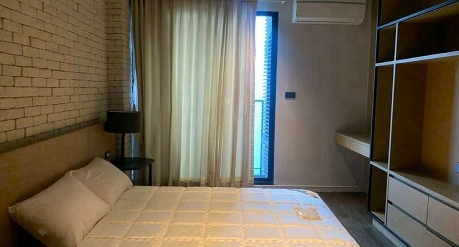 For rent 3 bedrooms condo in Watthana, Bangkok