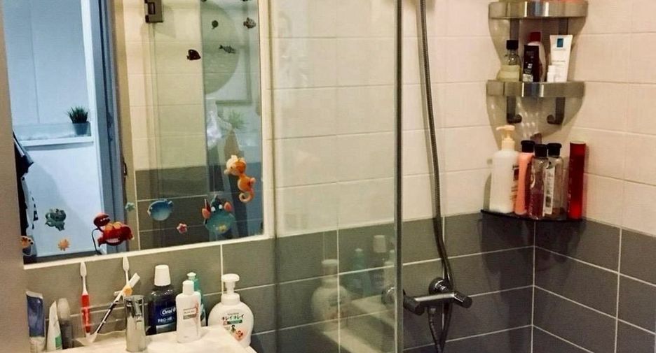 Аренда и продажа 2 спальни кондо в Ратчатхещи, Бангкок