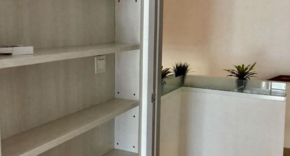 Аренда и продажа 2 спальни кондо в Ратчатхещи, Бангкок