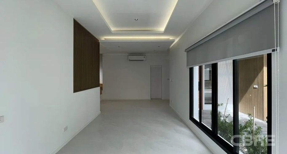出售 8 卧室 独立屋 在 Bang Na, 曼谷