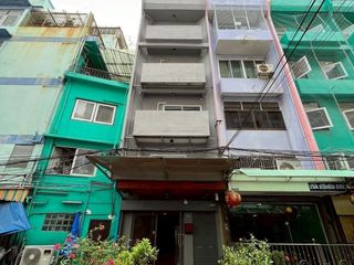 À louer et à vendre 4 chambres local commercial à Watthana, Bangkok