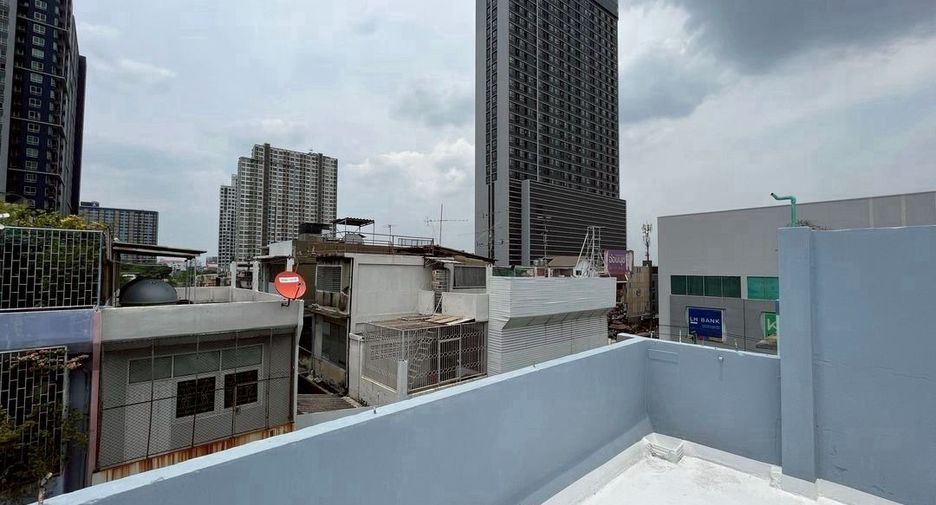 À louer et à vendre 4 chambres local commercial à Watthana, Bangkok