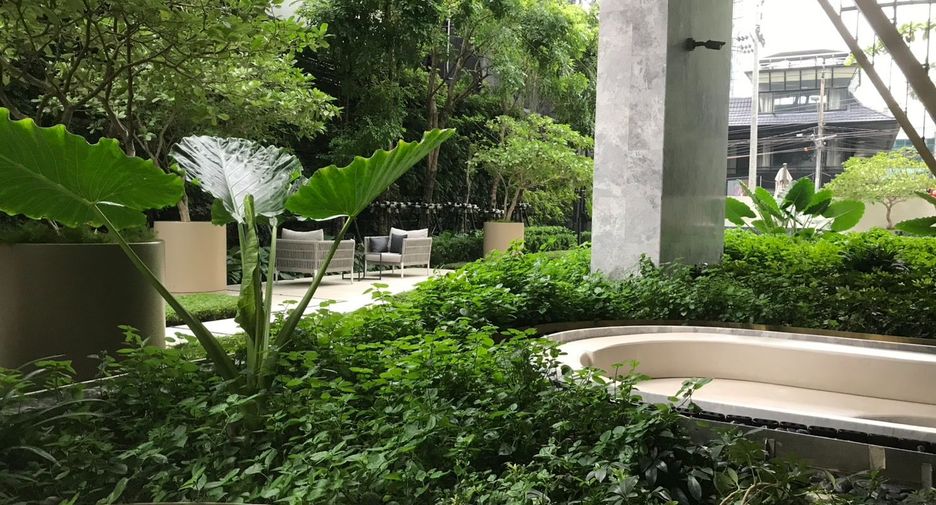 For sale 1 bed condo in Pathum Wan, Bangkok