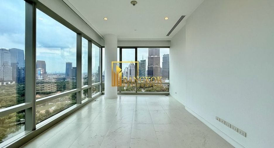 Condo en alquiler y en venta de 3 habitaciones en Pathum Wan, Bangkok