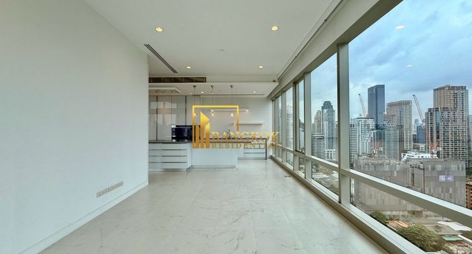 Condo en alquiler y en venta de 3 habitaciones en Pathum Wan, Bangkok