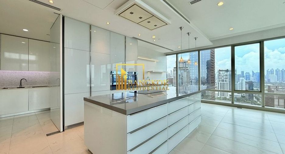 Condo en alquiler y en venta de 3 habitaciones en Pathum Wan, Bangkok