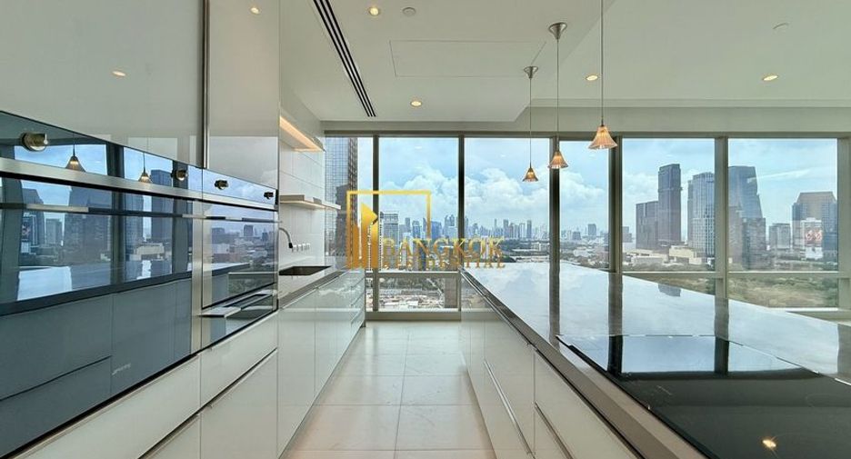 Condo en alquiler y en venta de 3 habitaciones en Pathum Wan, Bangkok