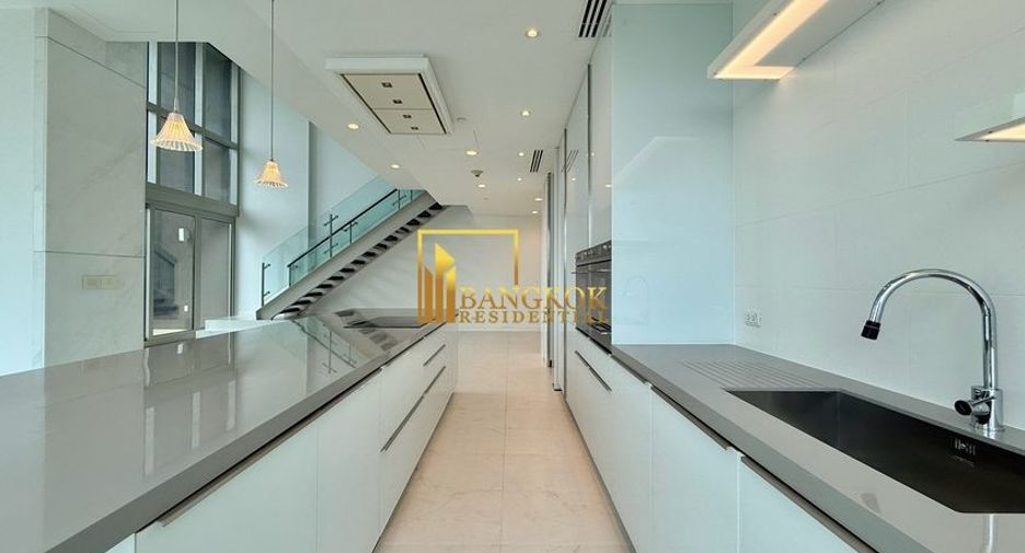 Condo en alquiler y en venta de 3 habitaciones en Pathum Wan, Bangkok