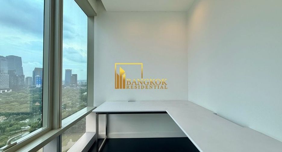 Condo en alquiler y en venta de 3 habitaciones en Pathum Wan, Bangkok