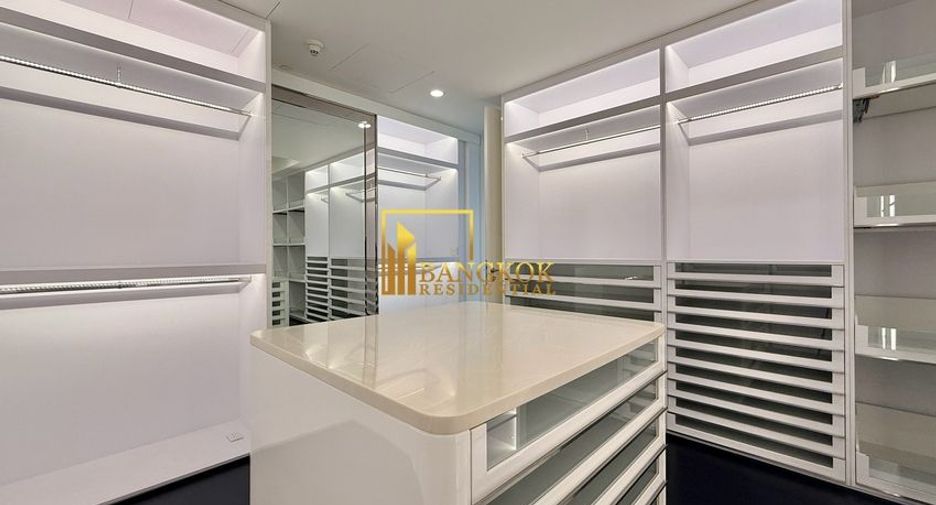 Condo en alquiler y en venta de 3 habitaciones en Pathum Wan, Bangkok
