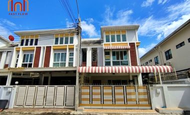 Reihenhaus zum Kauf mit 3 Zimmer in Khan Na Yao, Bangkok