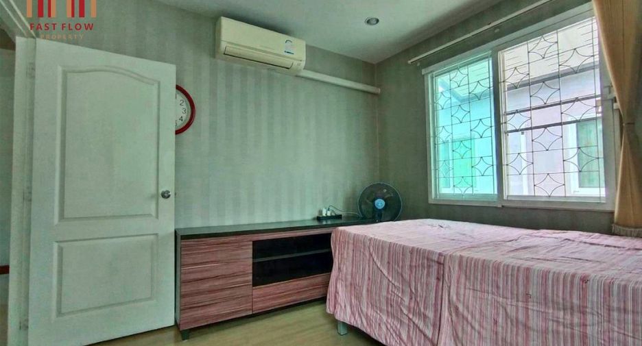 Reihenhaus zum Kauf mit 3 Zimmer in Khan Na Yao, Bangkok