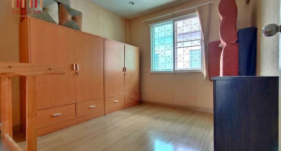 Reihenhaus zum Kauf mit 3 Zimmer in Khan Na Yao, Bangkok