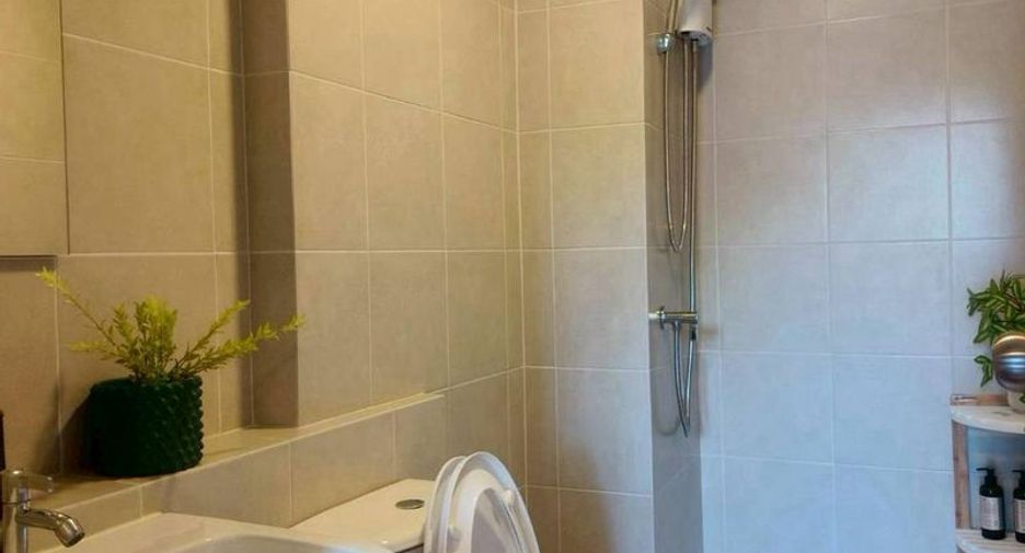 For rent 2 bedrooms condo in Bang Lamung, Chonburi