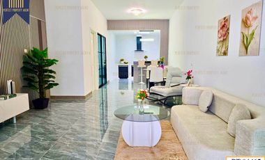 For sale 3 bedrooms townhouse in Lat Krabang, Bangkok