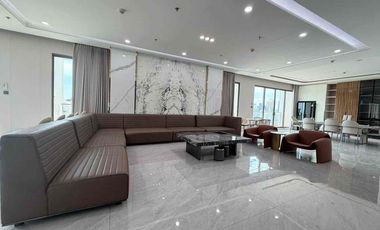 À vendre 4 chambres condo 