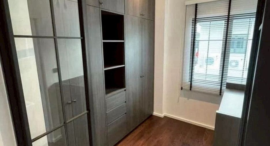 À vendre 4 chambres maison à Pak Kret, Nonthaburi