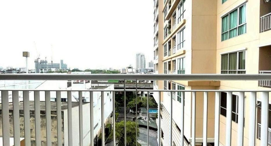 Condo en alquiler de 2 habitaciones en Khlong Toei, Bangkok