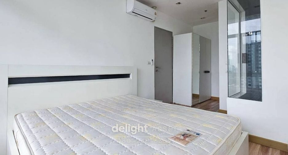 À louer 1 chambre condo à Phra Khanong, Bangkok