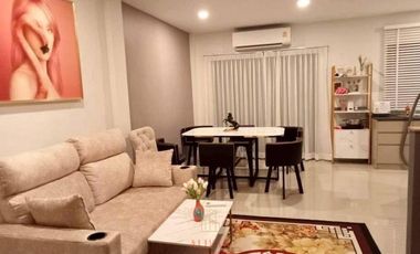 For rent 3 bedrooms townhouse in Mueang Samut Prakan, Samut Prakan