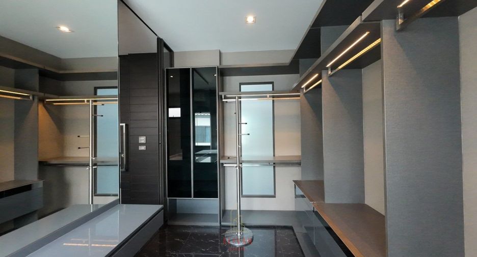 出租 和 出售 3 卧室 联排别墅 在 Lat Phrao, 曼谷