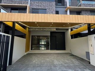 出租 和 出售 3 卧室 联排别墅 在 Lat Phrao, 曼谷