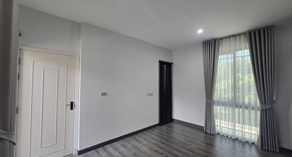 À louer 2 chambres maison de ville à Suan Luang, Bangkok