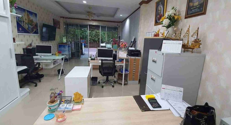 出售 4 卧室 商业空间 在 Bang Lamung, Chon Buri