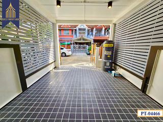 For sale 2 ベッドルーム townhouse in Lat Krabang, Bangkok