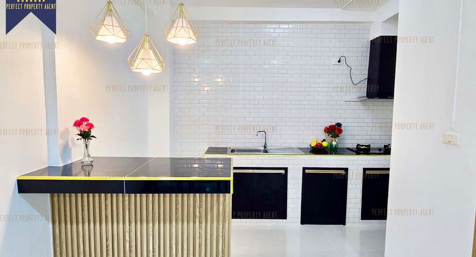 For sale 2 bedrooms townhouse in Lat Krabang, Bangkok