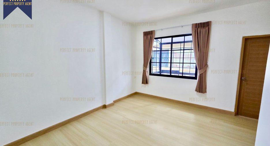 For sale 2 bedrooms townhouse in Lat Krabang, Bangkok