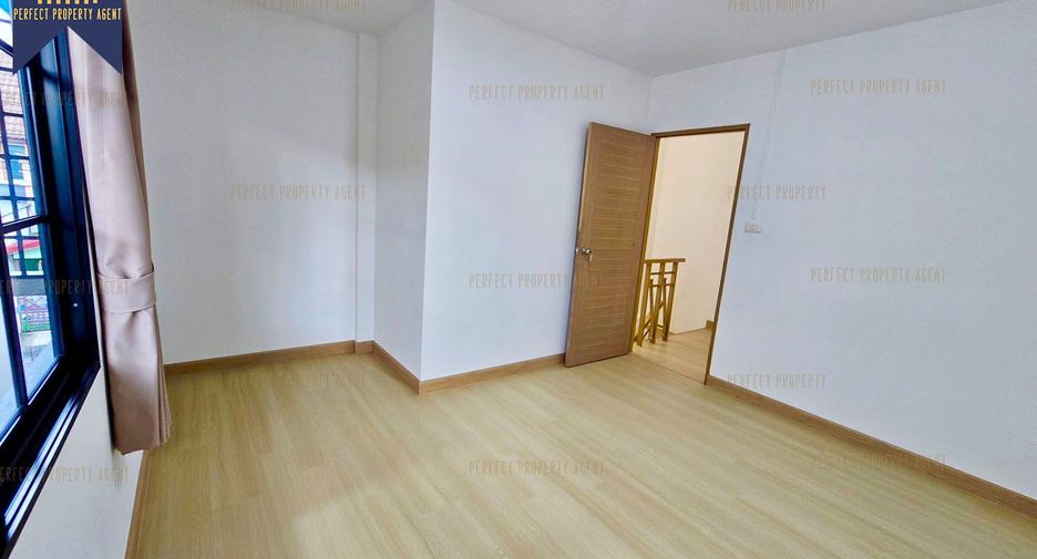 For sale 2 bedrooms townhouse in Lat Krabang, Bangkok