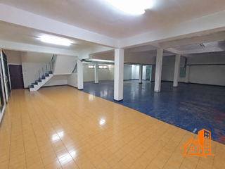 For sale 11 ベッドルーム retail Space in Phra Khanong, Bangkok