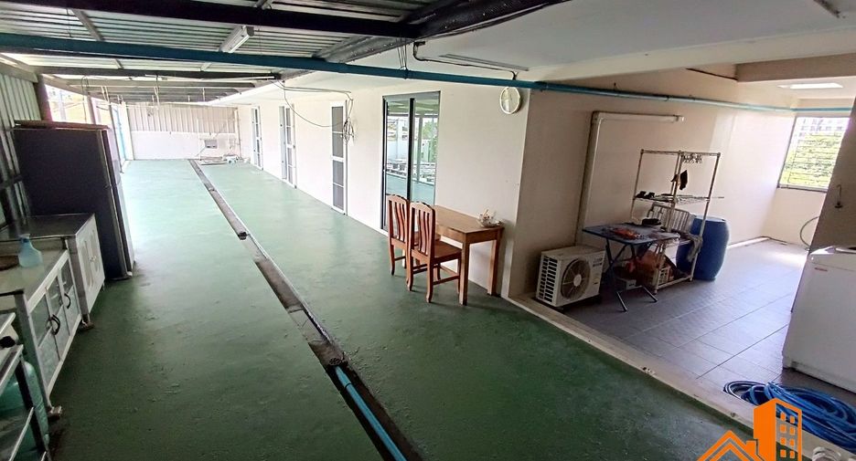 For sale 11 ベッドルーム retail Space in Phra Khanong, Bangkok