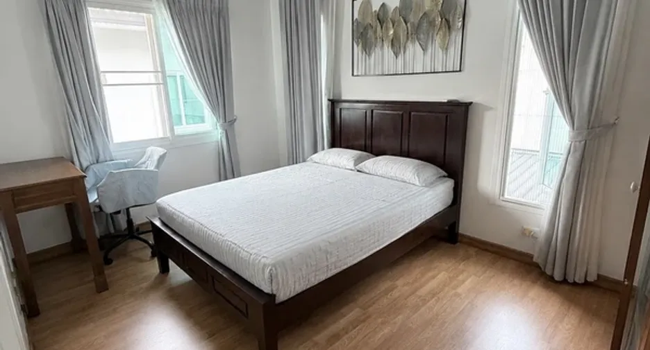 Casa en venta de 4 habitaciones en Hang Dong, Chiang Mai