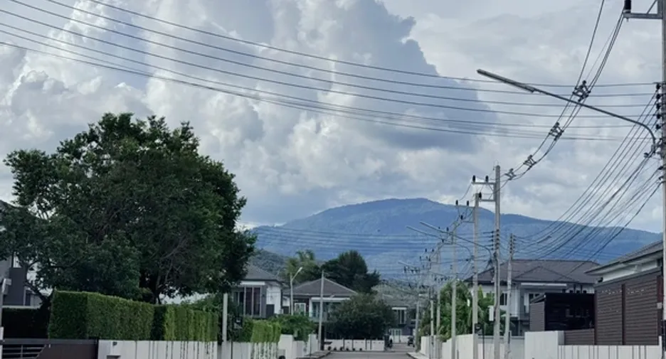 Casa en venta de 4 habitaciones en Hang Dong, Chiang Mai