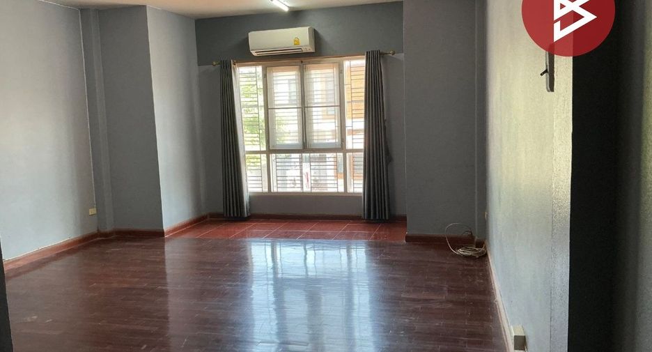 Продажа 2 спальни таунхаус в Mueang Uttaradit, Уттарадит