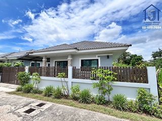 For sale 3 bedrooms house in Si Racha, Chonburi