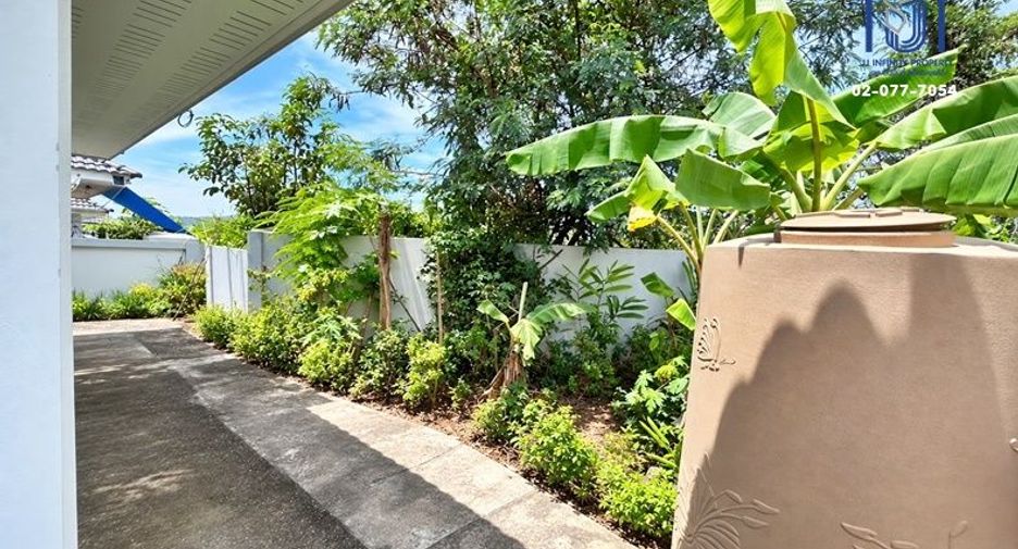 For sale 3 bedrooms house in Si Racha, Chonburi