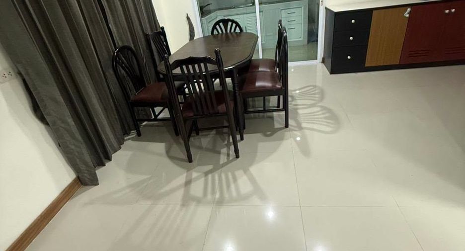 Reihenhaus zur Miete mit 4 Zimmer in Suan Luang, Bangkok