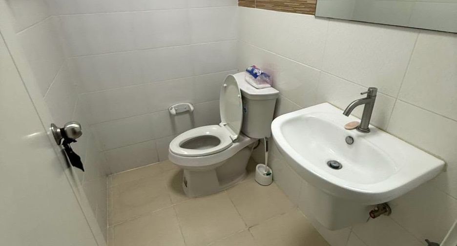 Reihenhaus zur Miete mit 4 Zimmer in Suan Luang, Bangkok