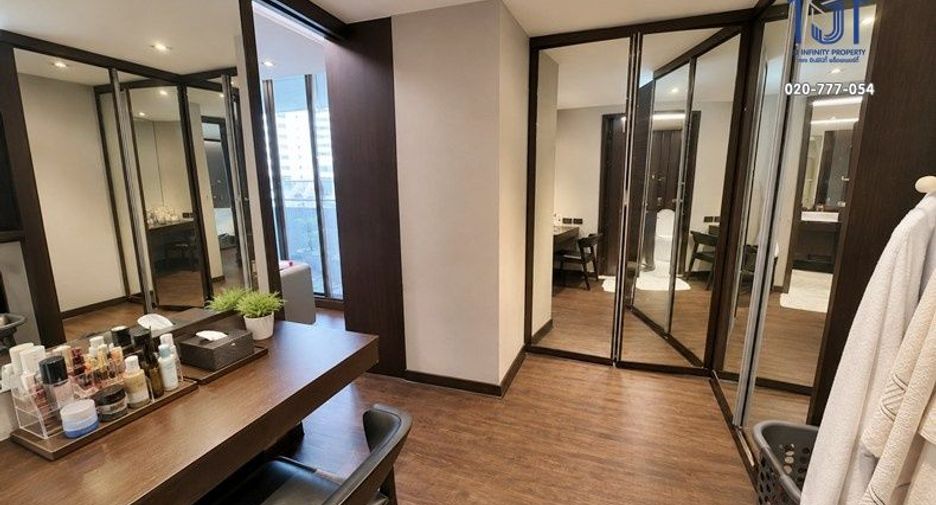 À vendre 2 chambres condo à Watthana, Bangkok