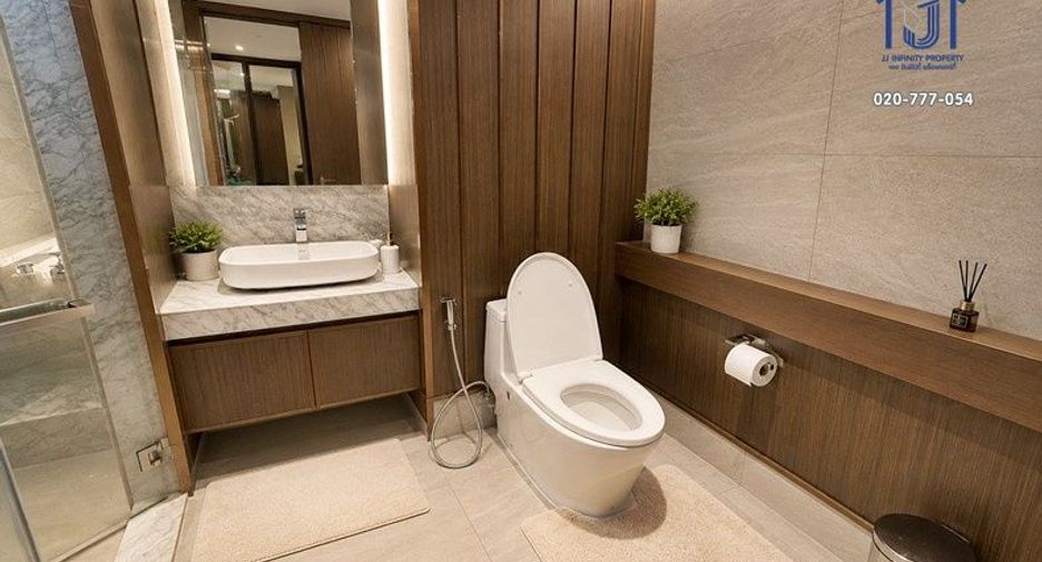 À vendre 2 chambres condo à Watthana, Bangkok