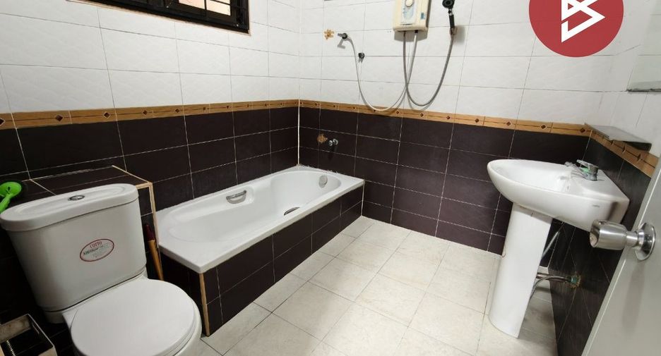For sale 3 bedrooms house in Phan Thong, Chonburi