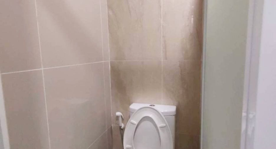 Casa adosada en venta de 2 habitaciones en Bang Sao Thong, Samut Prakan