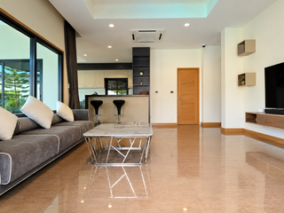 À louer 3 chambres villa à Bang Lamung, Chonburi